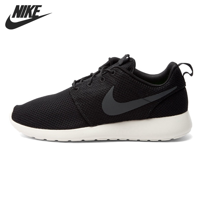 NIKE ROSHE ONE